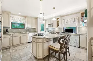 873 James St, Pelham, NY 10803 - Photo 3