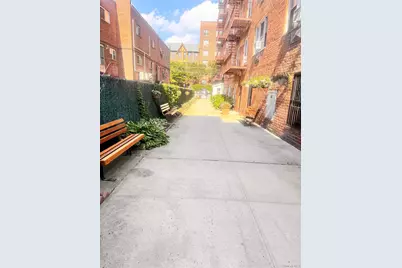 34-20 Parsons Boulevard #2H, Flushing, NY 11354 - Photo 9