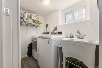80 Central Boulevard, Merrick, NY 11566 - Photo 25