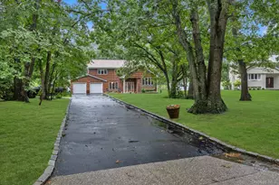 29 Wintergreen Dr, Melville, NY 11747 - Photo 39