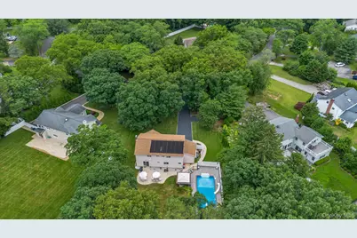 29 Wintergreen Drive, Melville, NY 11747 - Photo 31