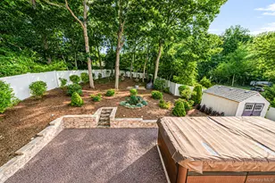 37 Oak Forest Dr, Islandia, NY 11749 - Photo 5