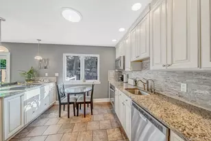 37 Oak Forest Dr, Islandia, NY 11749 - Photo 11