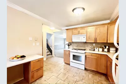 21 Vailshire Circle, Nanuet, NY 10954 - Photo 19