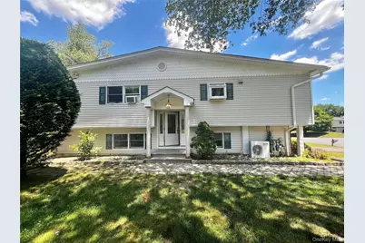 21 Vailshire Circle, Nanuet, NY 10954 - Photo 1