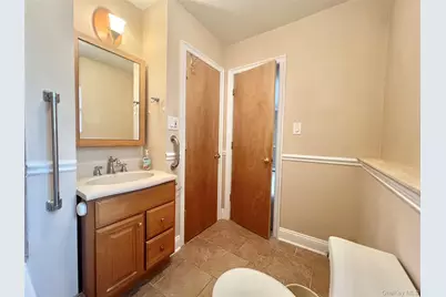 21 Vailshire Circle, Nanuet, NY 10954 - Photo 23