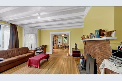 228 Weyman Avenue, New Rochelle, NY 10805 - Photo 11