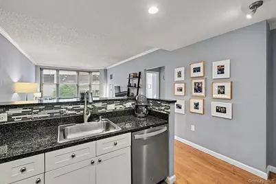300 Mamaroneck Avenue #419, White Plains, NY 10605 - Photo 5