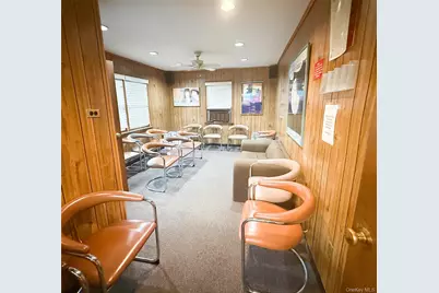 20917 Union Turnpike, Oakland Gardens, NY 11364 - Photo 3