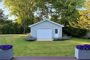 17 Locust St, Riverhead, NY 11901 - Photo 17