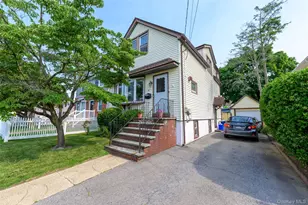 53 Cumberland Pl, Valley Stream, NY 11580 - Photo 1