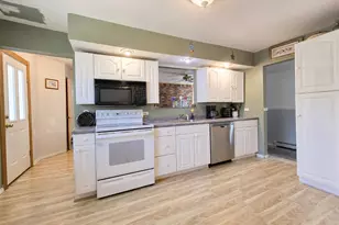 424 Alphabet St, Holbrook, NY 11741 - Photo 7