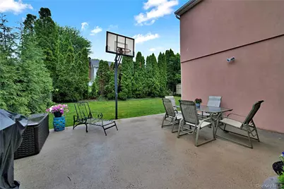 94 Franklin Avenue, Valhalla, NY 10595 - Photo 27