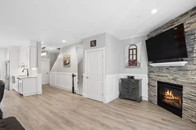 10 Hearthstone Court, Farmingdale, NY 11735 - Photo 7
