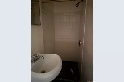 2928 Fenton Avenue, Bronx, NY 10469 - Photo 11