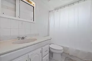 30 Oregon St, Deer Park, NY 11729 - Photo 19