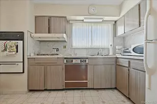 30 Oregon St, Deer Park, NY 11729 - Photo 13