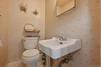 30 Oregon Street, Deer Park, NY 11729 - Photo 25