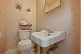30 Oregon St, Deer Park, NY 11729 - Photo 25