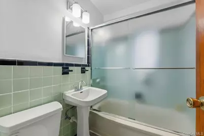 2324 Westervelt Avenue, Bronx, NY 10469 - Photo 35