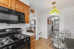 2324 Westervelt Ave, Bronx, NY 10469 - Photo 17