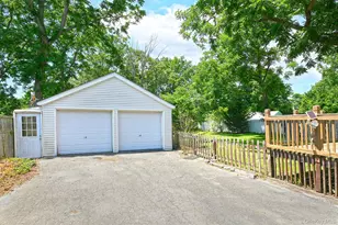 38 Roosevelt Ave, Sayville, NY 11782 - Photo 23