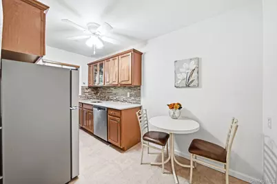 172 Edmunton #D 8, North Babylon, NY 11703 - Photo 11