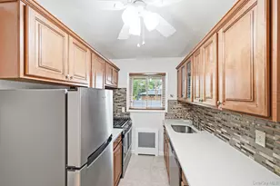 172 Edmunton, North Babylon, NY 11703 - Photo 9