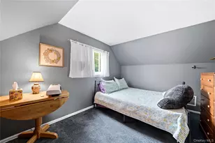 100 Harrisburg St, Bay Shore, NY 11706 - Photo 21