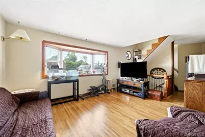 100 Harrisburg Street, Bay Shore, NY 11706 - Photo 11