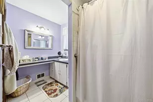 100 Harrisburg St, Bay Shore, NY 11706 - Photo 17