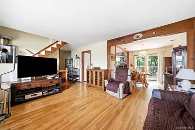 100 Harrisburg Street, Bay Shore, NY 11706 - Photo 13
