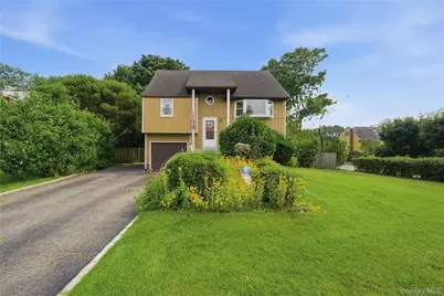 100 Harrisburg Street, Bay Shore, NY 11706 - Photo 1