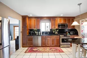 254 Haypath Rd, Old Bethpage, NY 11804 - Photo 3