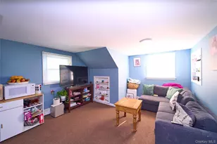 12 Goeller Ave, Huntington Station, NY 11746 - Photo 11