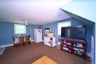 12 Goeller Ave, Huntington Station, NY 11746 - Photo 13