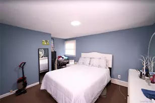 12 Goeller Ave, Huntington Station, NY 11746 - Photo 17