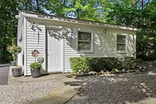 25 Valley Cir, Miller Place, NY 11764 - Photo 27