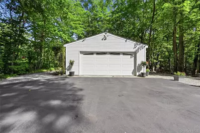 25 Valley Circle, Miller Place, NY 11764 - Photo 31