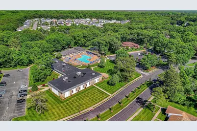 176 Ventry Court #A, Ridge, NY 11961 - Photo 27
