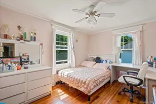 33 Rogers Pl, Floral Park, NY 11001 - Photo 13