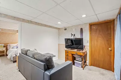 33 Rogers Place, Floral Park, NY 11001 - Photo 15