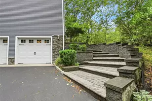 135 Oakwood Rd, Port Jefferson, NY 11777 - Photo 3