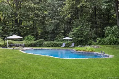 10 Woodland Court S, Bedford, NY 10506 - Photo 3