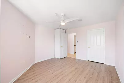 1321 Round Pointe Drive, Haverstraw, NY 10927 - Photo 11