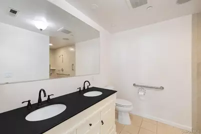 1321 Round Pointe Drive, Haverstraw, NY 10927 - Photo 13