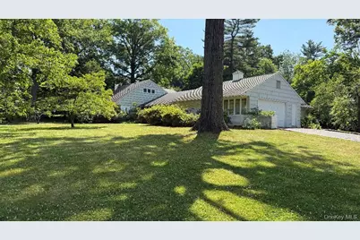 21 Old Farm Road, Great Neck, NY 11020 - Photo 1