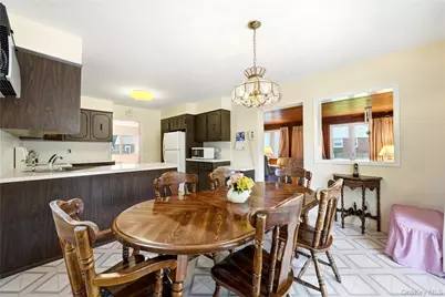 398 Ocean Avenue, Massapequa, NY 11758 - Photo 17