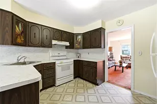 398 Ocean Ave, Massapequa, NY 11758 - Photo 15