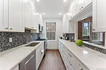 25 Parkview Avenue #3A, Bronxville, NY 10708 - Photo 3